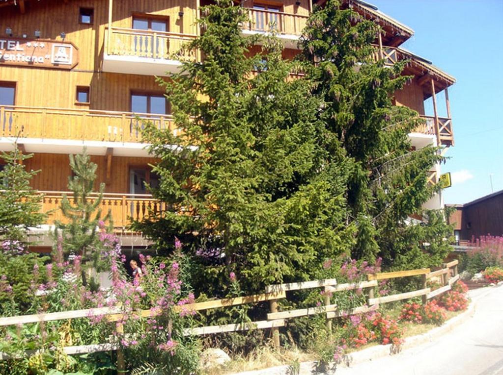 Hotel Le Gentiana Tignes Bagian luar foto