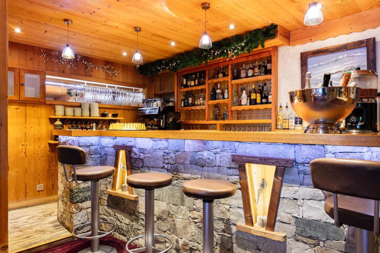 Hotel Le Gentiana Tignes Bagian luar foto